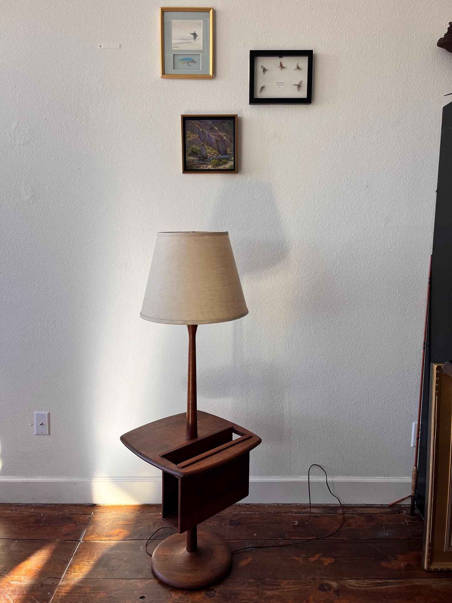 Wooden Laurel Lamp Table