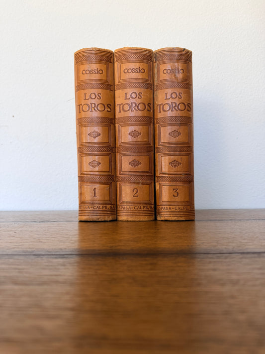 Los Toros - Tratado Técnico e Histórico by Jose Maria De Cassio
