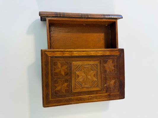 Spruce Gum Box