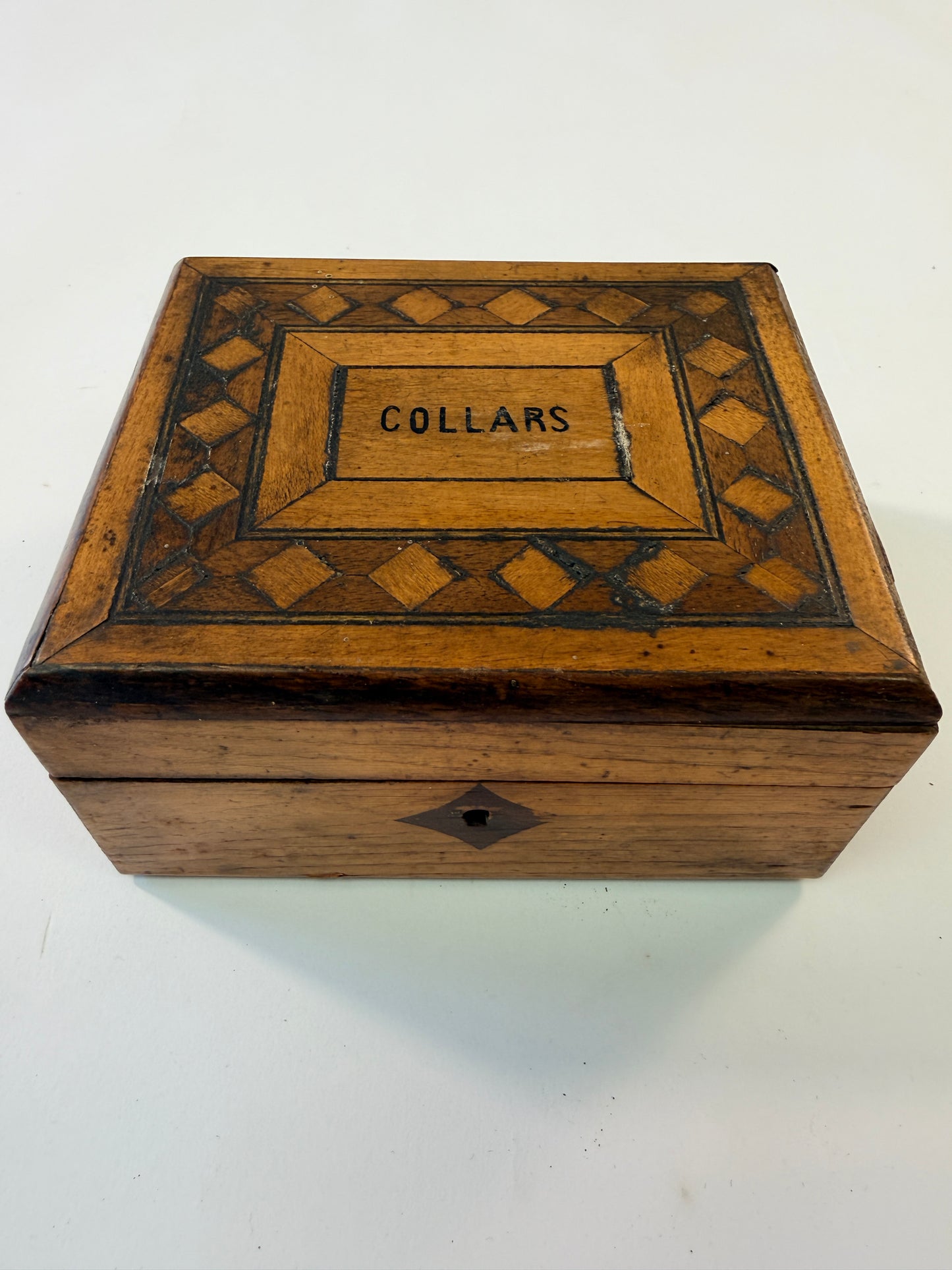 Victorian Collar Box