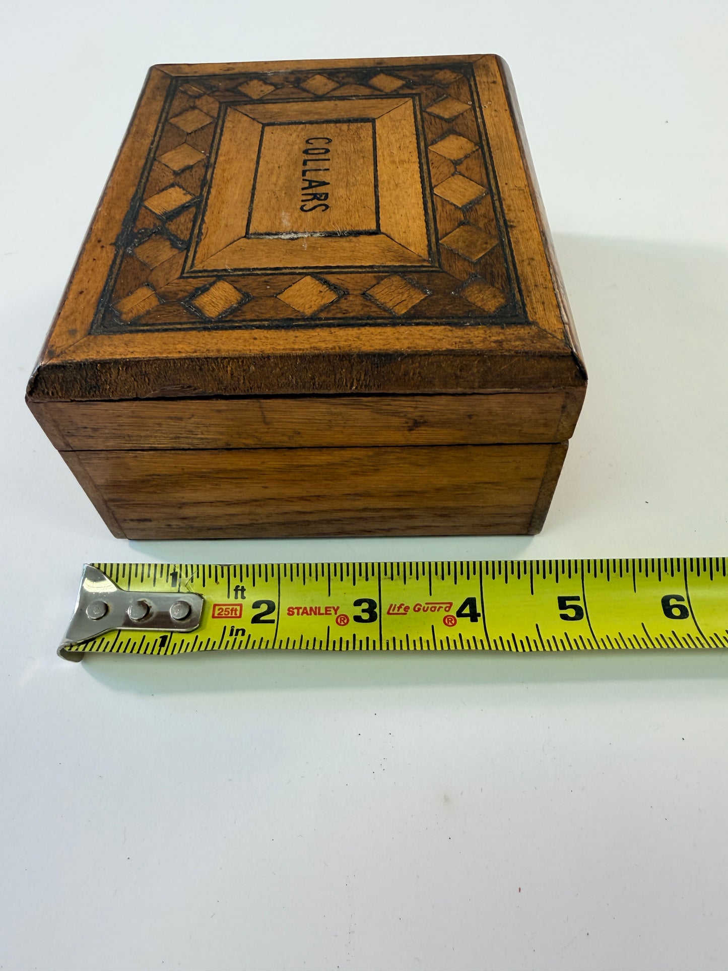 Victorian Collar Box