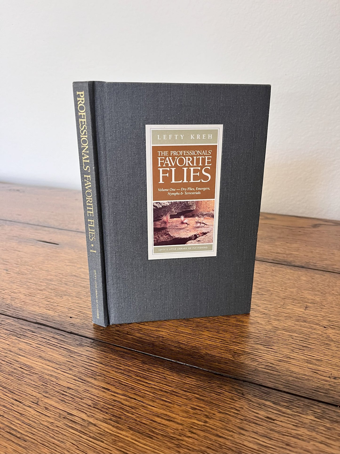The Professionals Favorite Flies - Volume One-- Dry Flies, Emergers, Nymphs & Terrestrials by Lefty Kreh