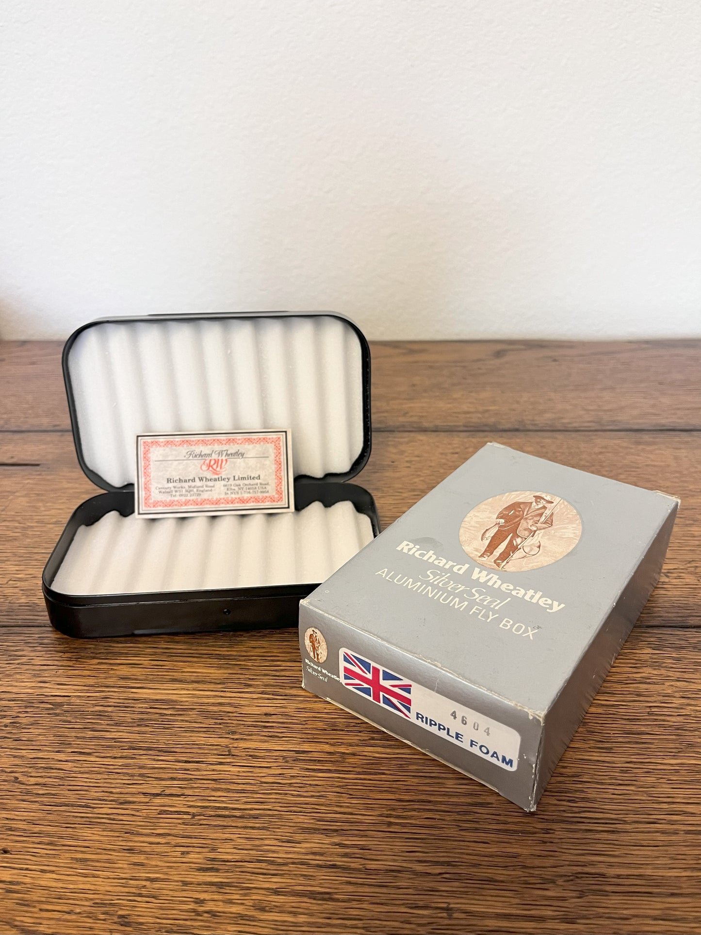 Richard Wheatley Fly Box - Silver Seal in Black