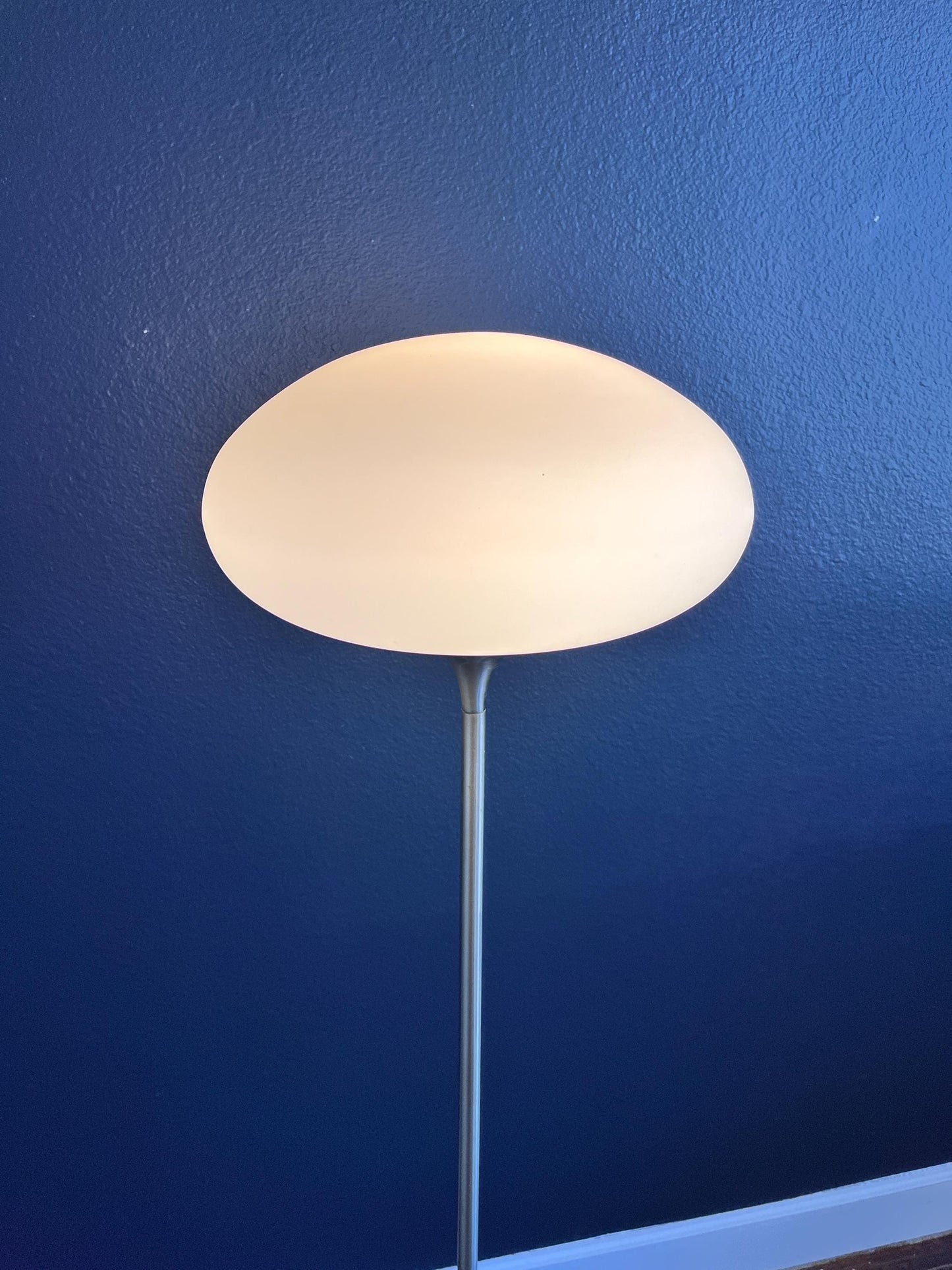 Laurel Lamp - Chrome