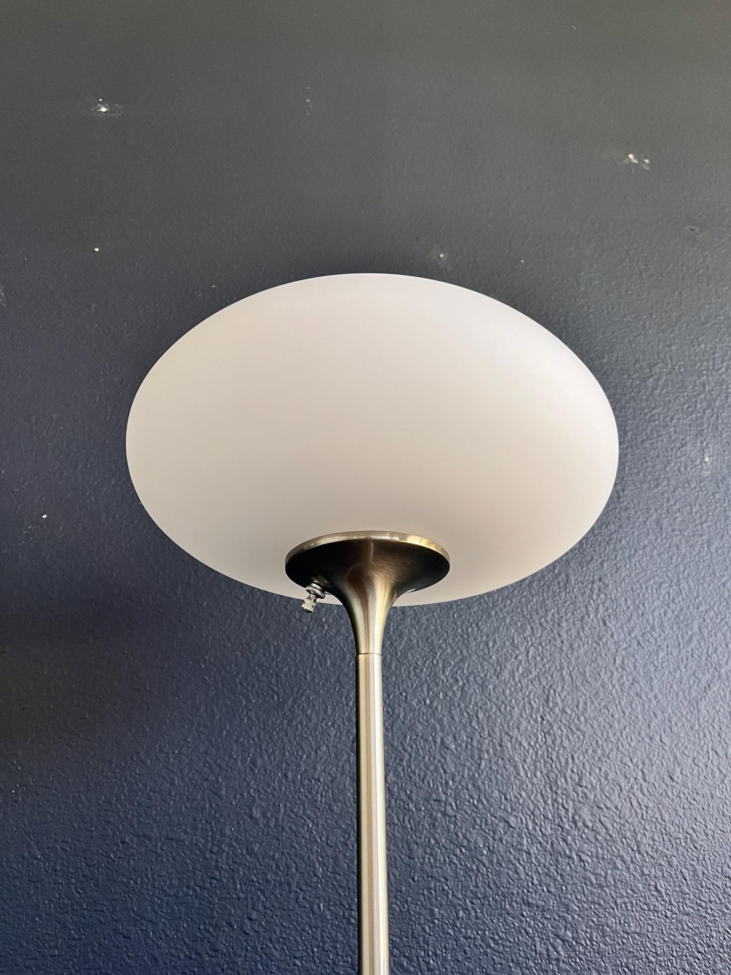 Laurel Lamp - Chrome