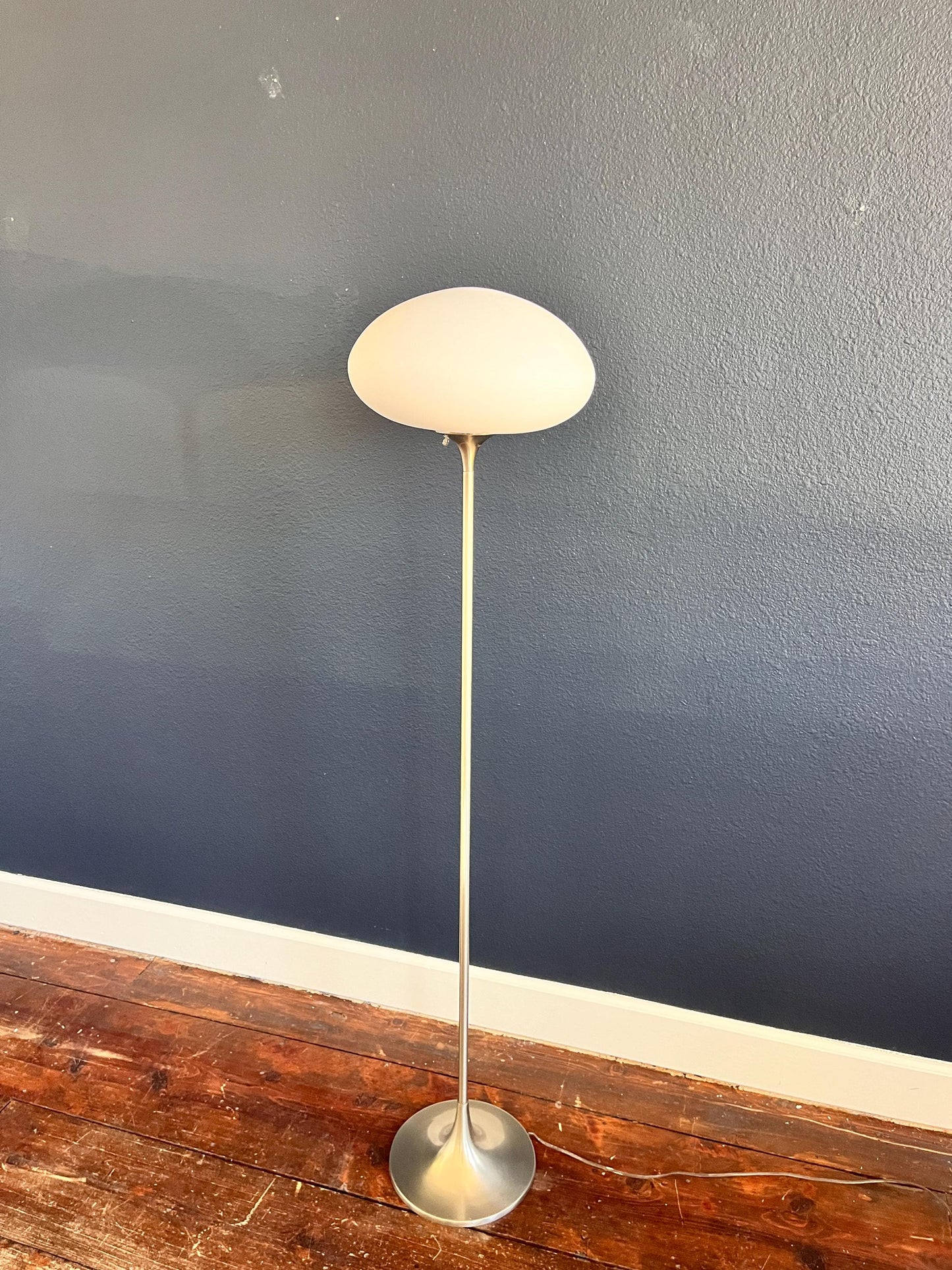 Laurel Lamp - Chrome