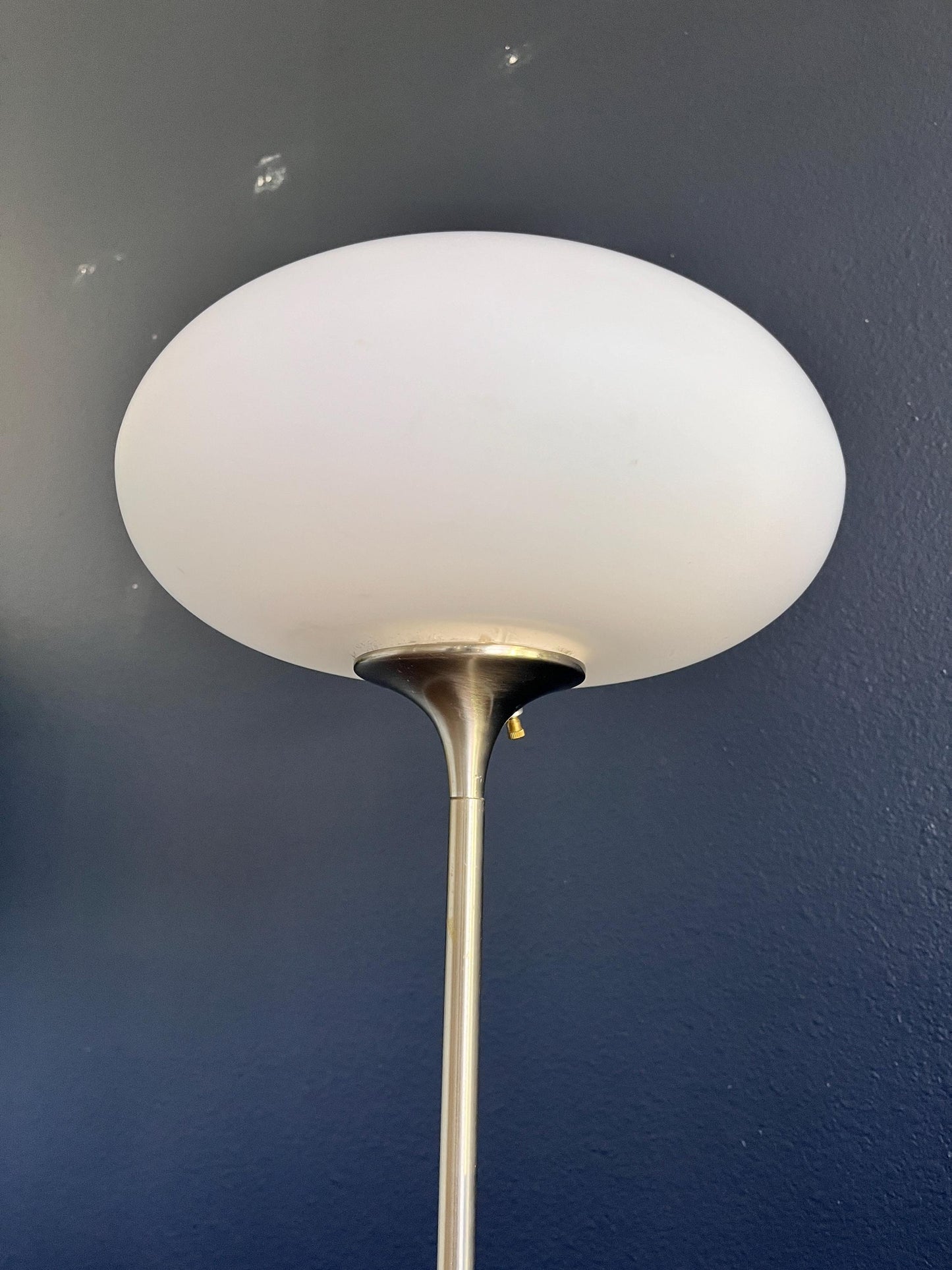 Laurel Lamp - Chrome