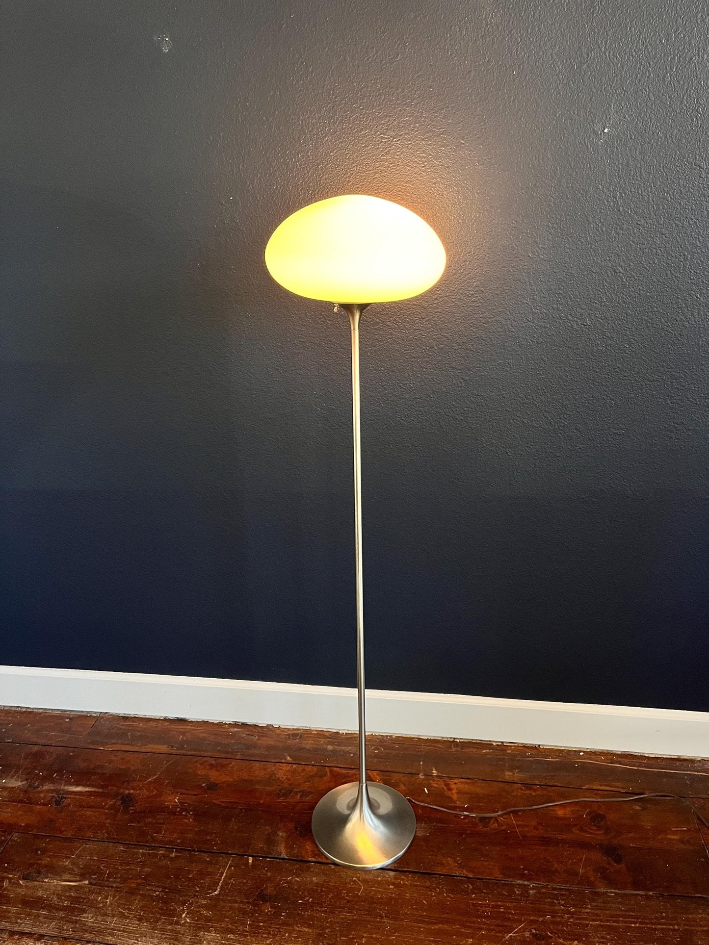 Laurel Lamp - Chrome