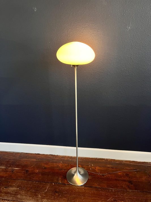 Laurel Lamp - Chrome